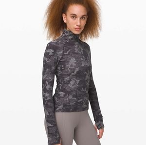 Lululemon Run Briskly 1/2 Zip top- size 6